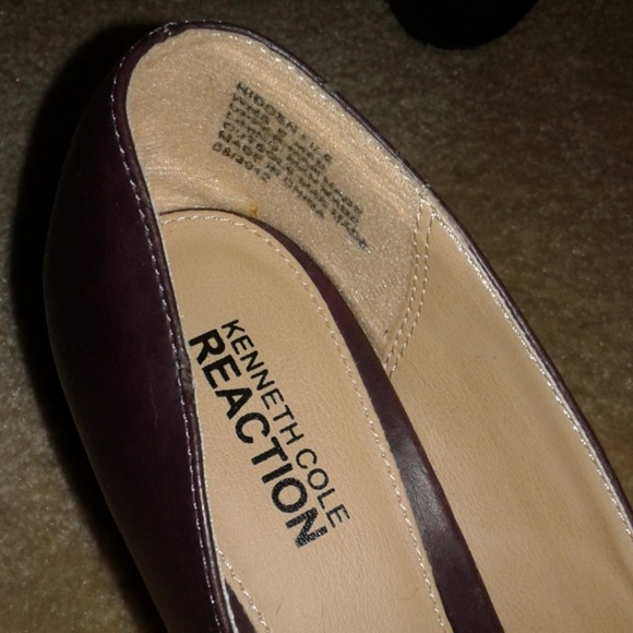Kenneth Cole Reaction Plum Heels - Picture 4 of 4